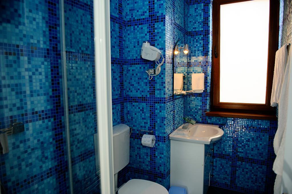 Vila Hd Hunedoara Zimmer foto