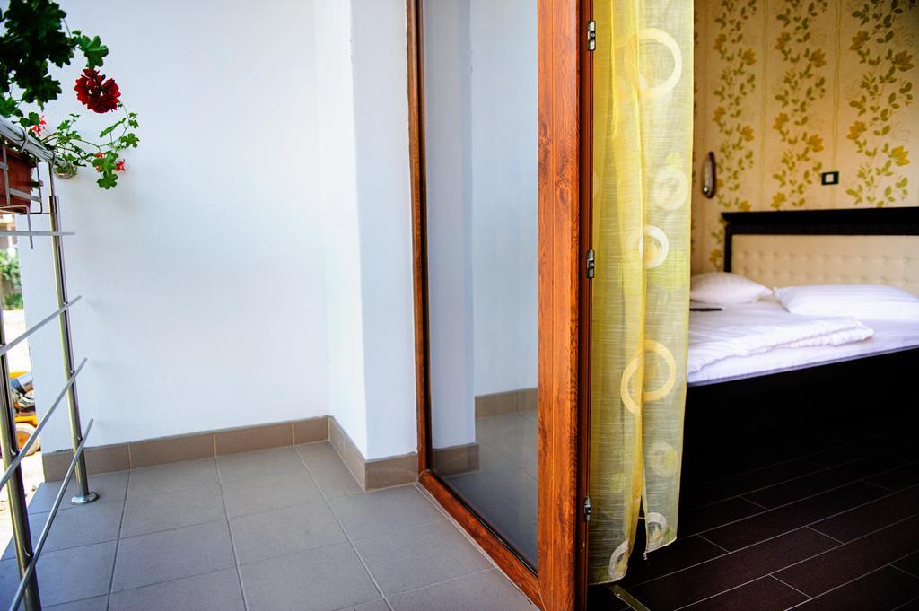 Vila Hd Hunedoara Zimmer foto